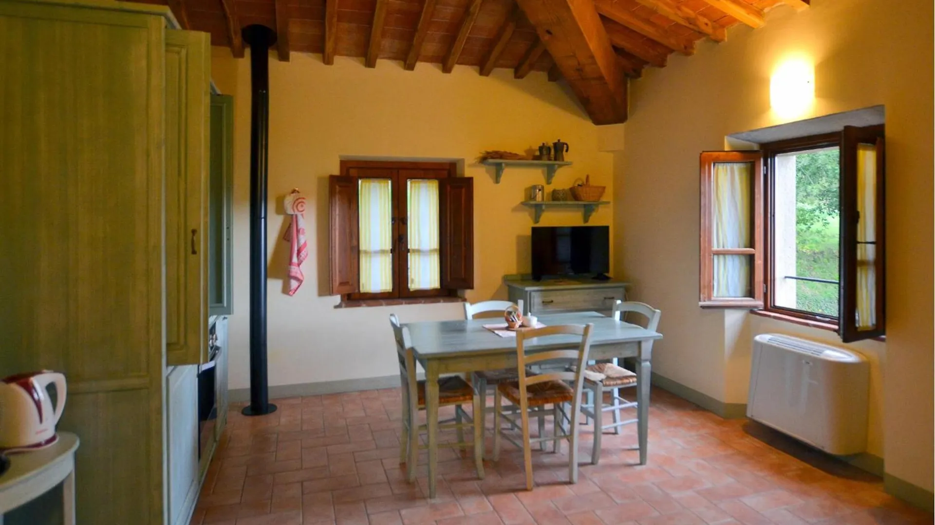 Cozy Apartment In Ponte Alla Piera With Wifi Galbino
